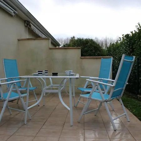 Jonzac, 3 Pieces, 4 Personnes - Fr-1-246d-2 Apartment Jonzac